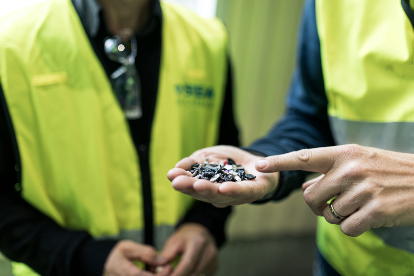 Plast&aring;tervinning